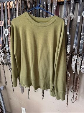 Time and Tru Olive Green Crewneck Sweater